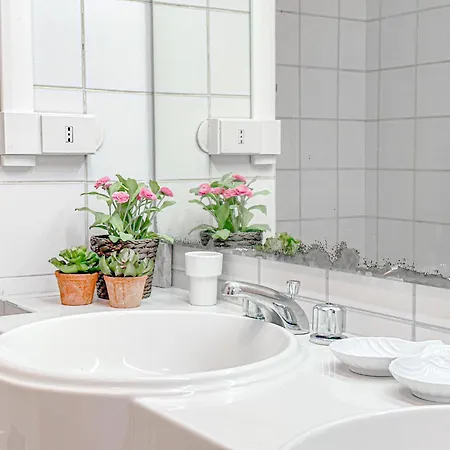 Zaffiro - 2 Mins From The Sea Apartment